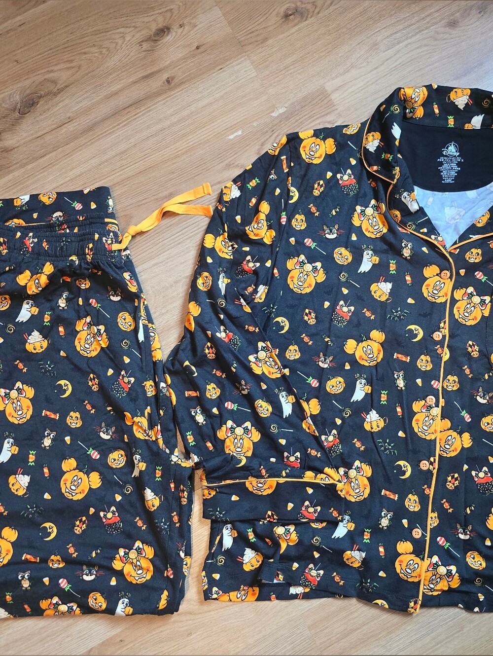 2026 Disney Black & Orange Halloween Pumpkin Women's Pajama Set Large